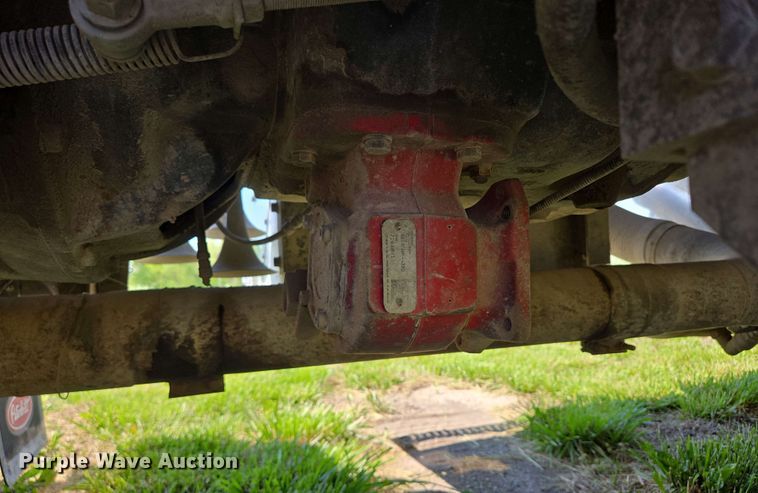 image for item DT6841 1985 Peterbilt 359 semi truck