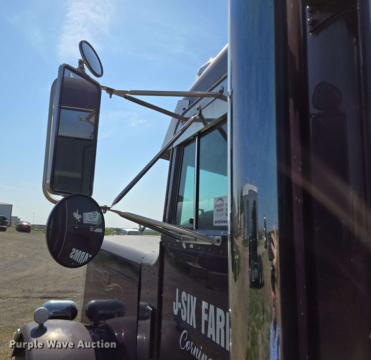 image for item DT6841 1985 Peterbilt 359 semi truck