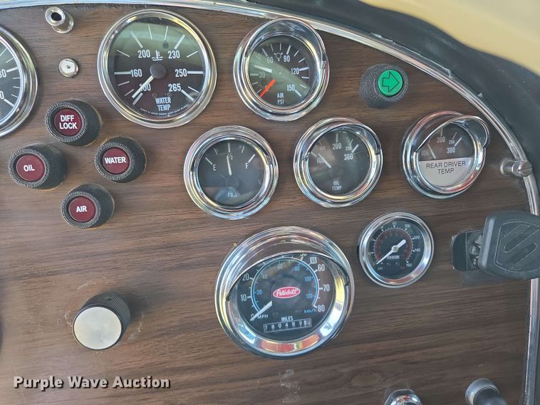 image for item DT6841 1985 Peterbilt 359 semi truck