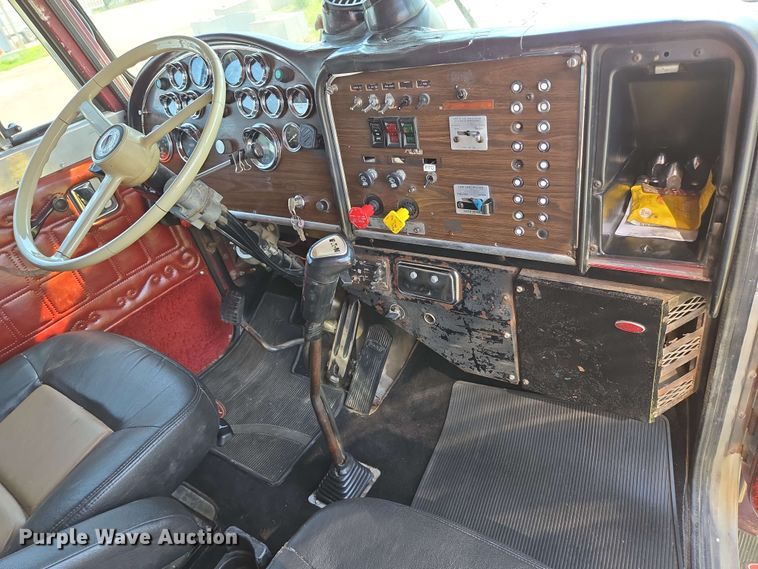 image for item DT6841 1985 Peterbilt 359 semi truck