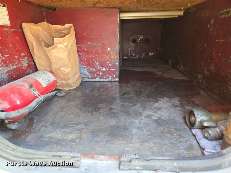 image for item DT6841 1985 Peterbilt 359 semi truck