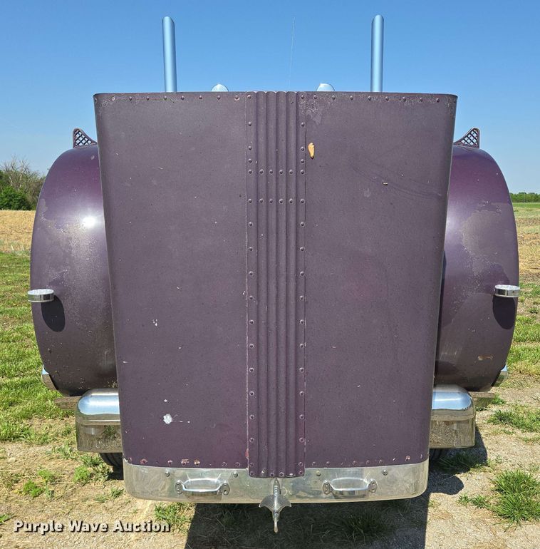 image for item DT6841 1985 Peterbilt 359 semi truck