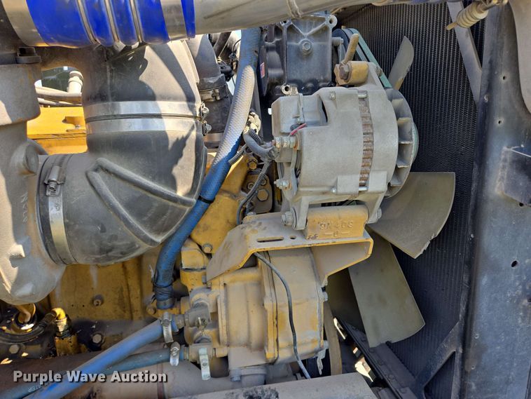 image for item DT6841 1985 Peterbilt 359 semi truck