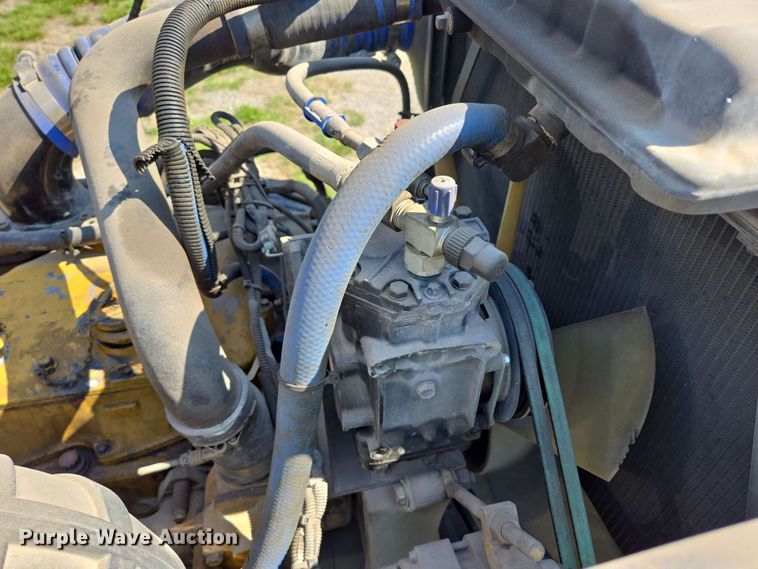 image for item DT6841 1985 Peterbilt 359 semi truck