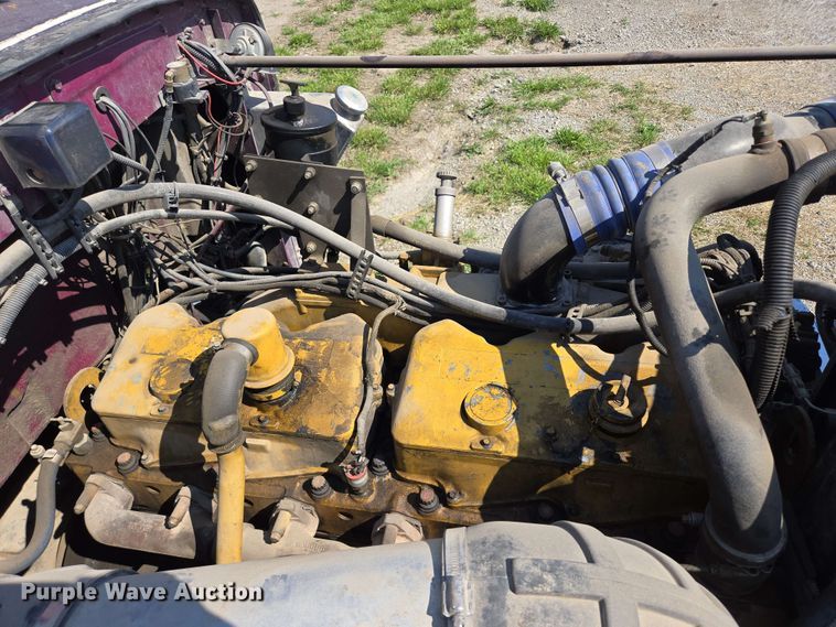 image for item DT6841 1985 Peterbilt 359 semi truck