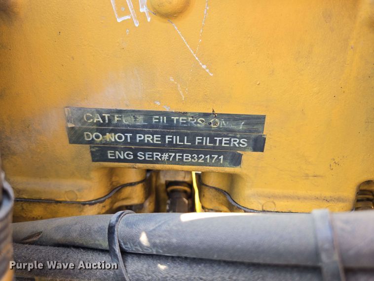 image for item DT6841 1985 Peterbilt 359 semi truck