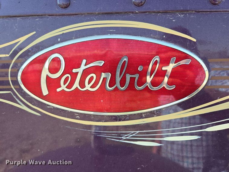 image for item DT6841 1985 Peterbilt 359 semi truck