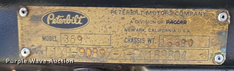 image for item DT6841 1985 Peterbilt 359 semi truck