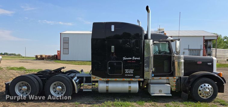 image for item DT6843 2007 Peterbilt 379 semi truck