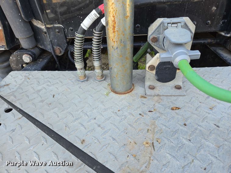 image for item DT6843 2007 Peterbilt 379 semi truck