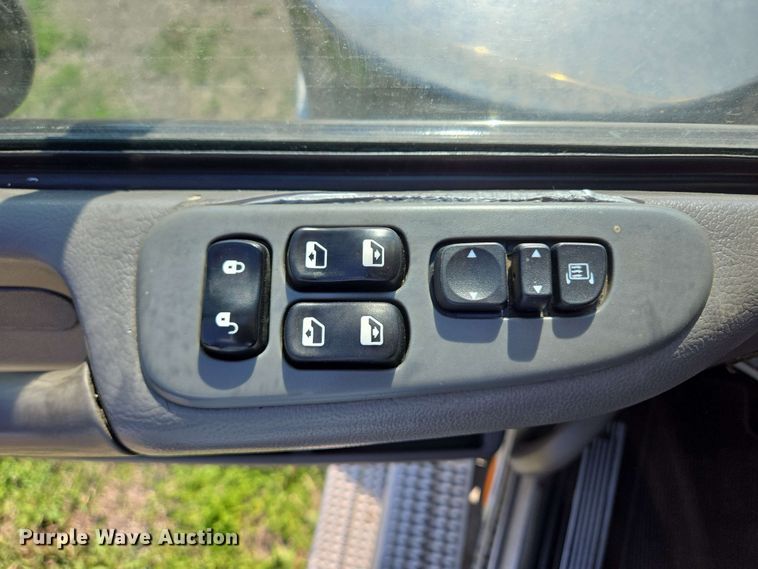 image for item DT6843 2007 Peterbilt 379 semi truck