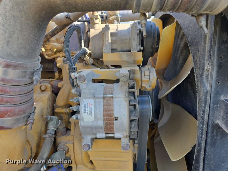 image for item DT6843 2007 Peterbilt 379 semi truck