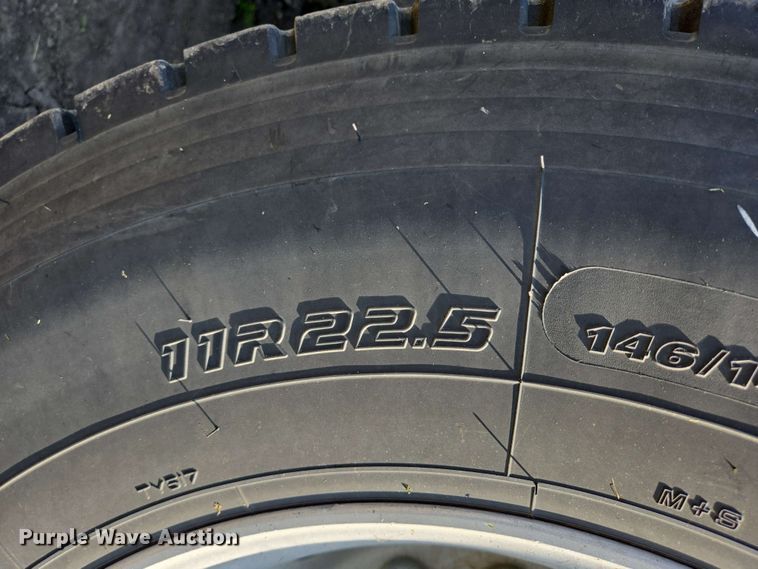 image for item DT6843 2007 Peterbilt 379 semi truck