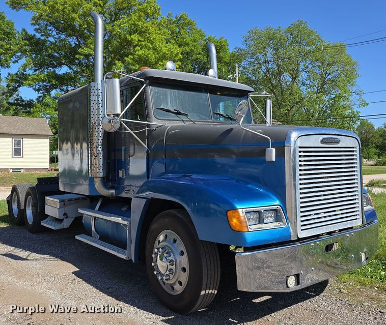 image for item DT6874 1997 Freightliner FLD semi truck