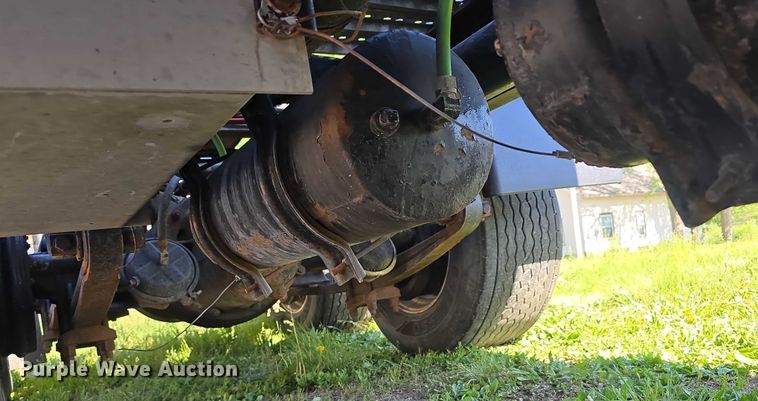 image for item DT6874 1997 Freightliner FLD semi truck