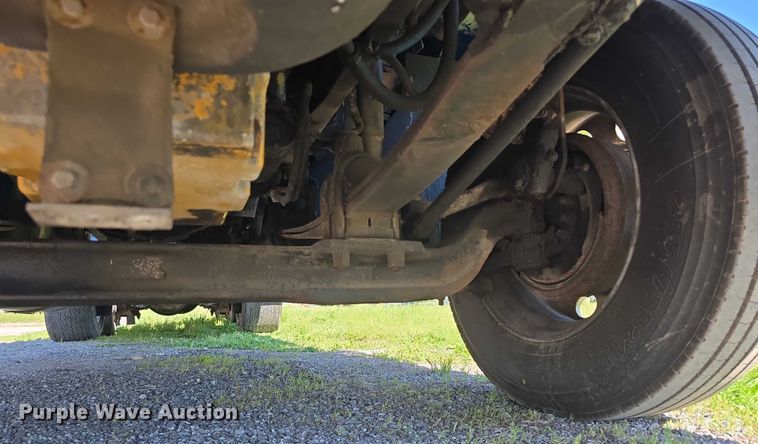 image for item DT6874 1997 Freightliner FLD semi truck