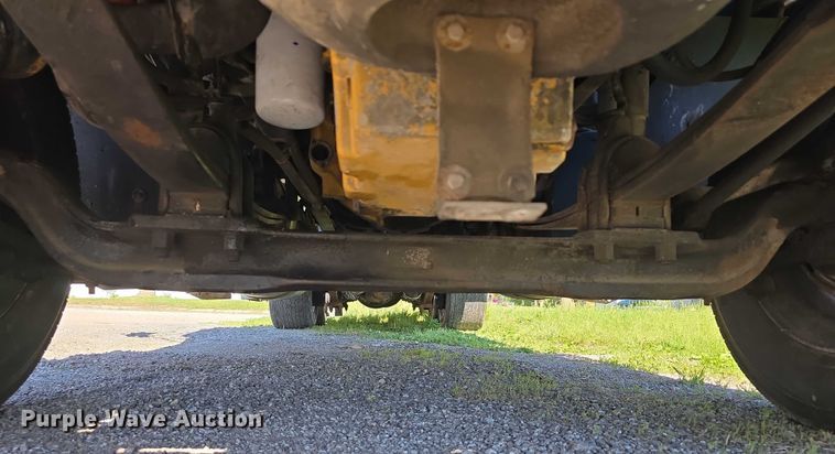 image for item DT6874 1997 Freightliner FLD semi truck