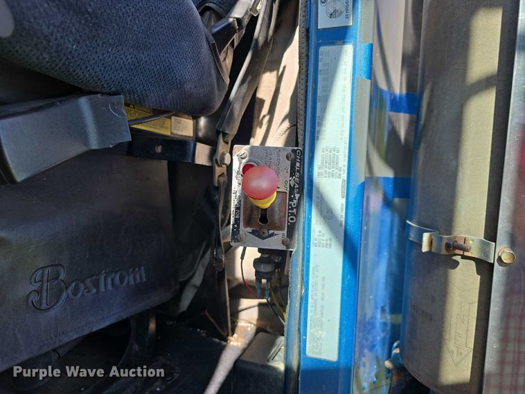 image for item DT6874 1997 Freightliner FLD semi truck