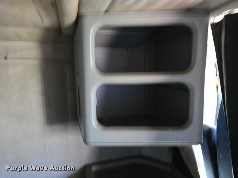 image for item DT6874 1997 Freightliner FLD semi truck