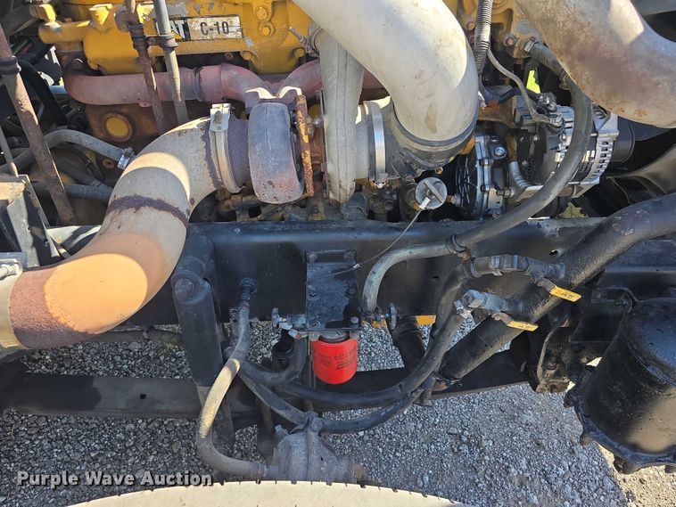 image for item DT6874 1997 Freightliner FLD semi truck