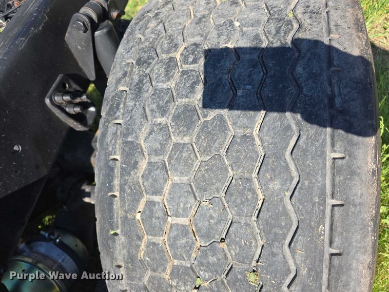 image for item DT6874 1997 Freightliner FLD semi truck