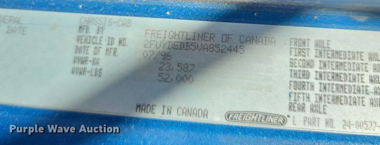 image for item DT6874 1997 Freightliner FLD semi truck
