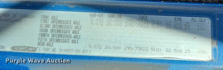 image for item DT6874 1997 Freightliner FLD semi truck