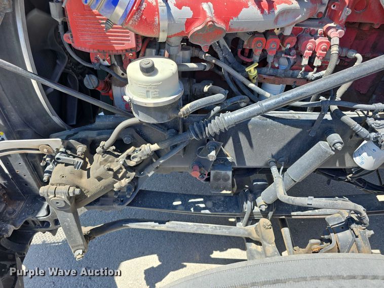 image for item DT6878 2010 Peterbilt 386 semi truck