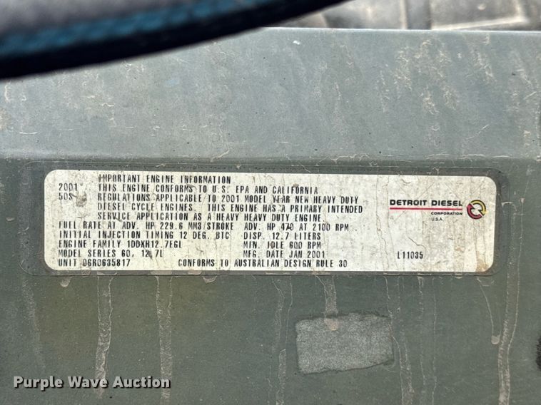 image for item DU3429 2001 Freightliner Columbia semi truck