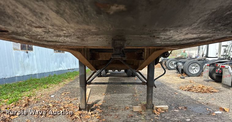 image for item DU3465 1996 Wabash Nation flatbed trailer