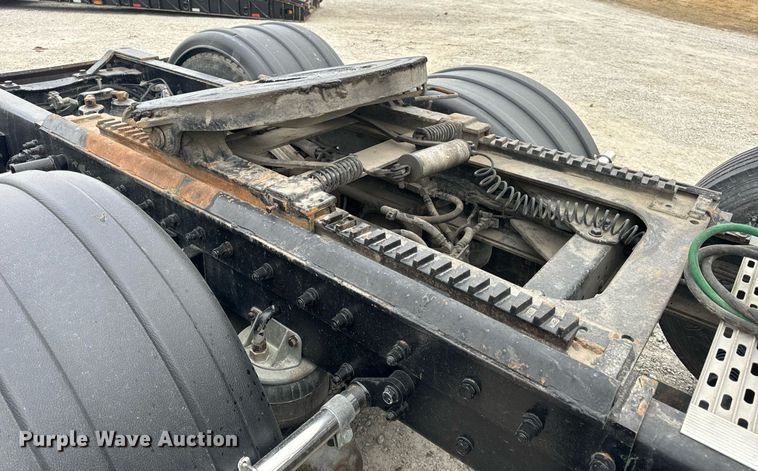 image for item DV1822 2008 Kenworth T800B semi truck