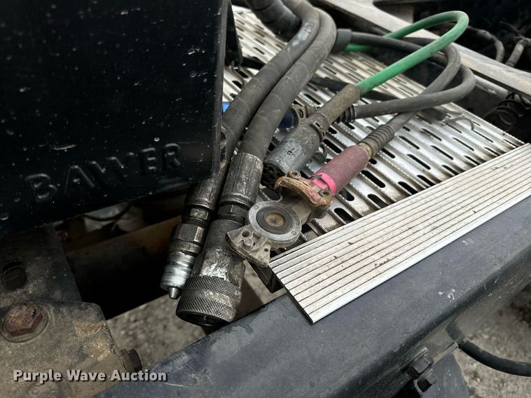 image for item DV1822 2008 Kenworth T800B semi truck