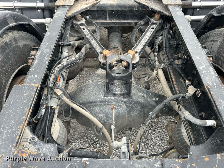 image for item DV1822 2008 Kenworth T800B semi truck