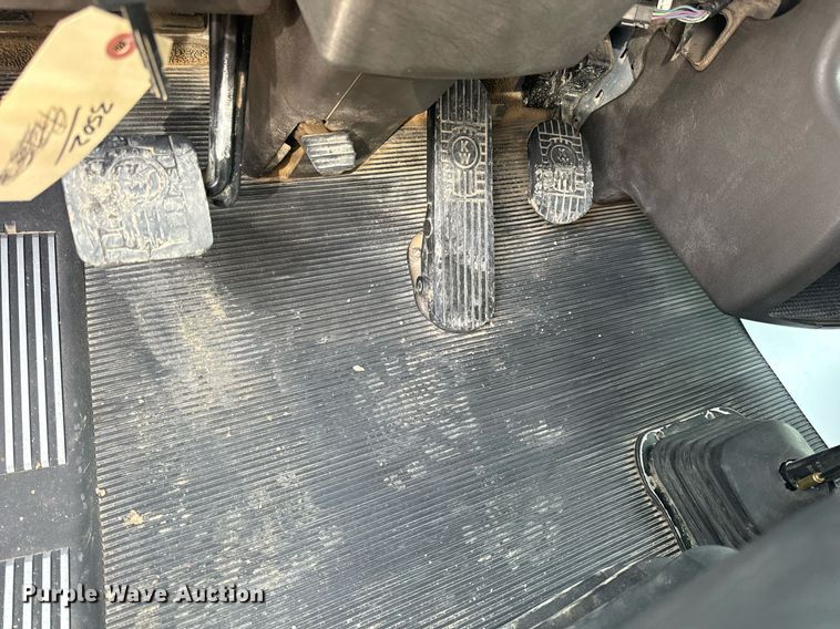 image for item DV1822 2008 Kenworth T800B semi truck