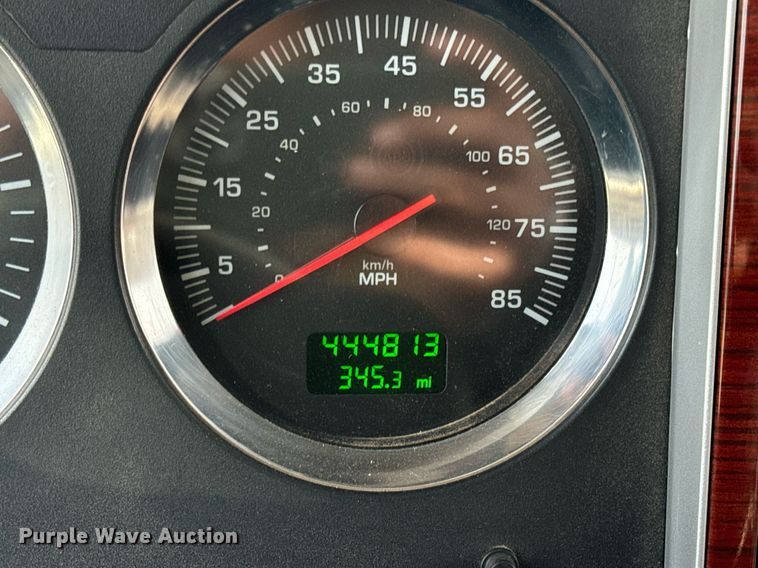 image for item DV1822 2008 Kenworth T800B semi truck