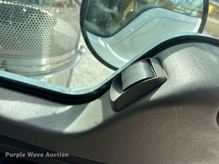 image for item DV1822 2008 Kenworth T800B semi truck