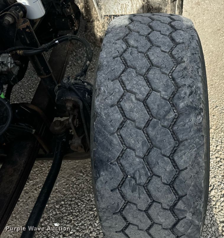 image for item DV1822 2008 Kenworth T800B semi truck