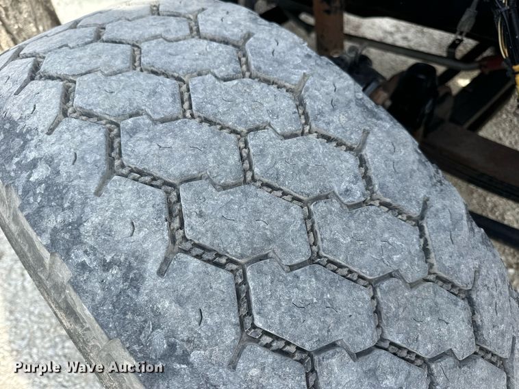 image for item DV1822 2008 Kenworth T800B semi truck