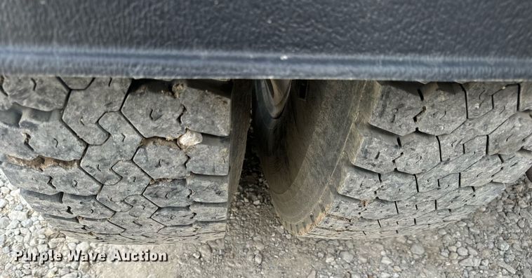 image for item DV1822 2008 Kenworth T800B semi truck