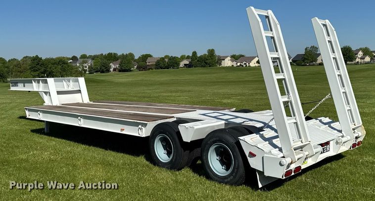 image for item DV2624 1974 Hyster Corporations  C25TA equipment trailer