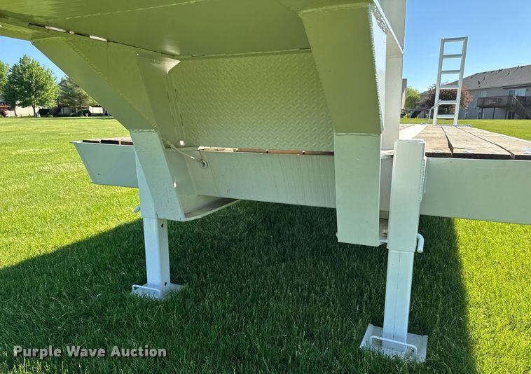 image for item DV2624 1974 Hyster Corporations  C25TA equipment trailer