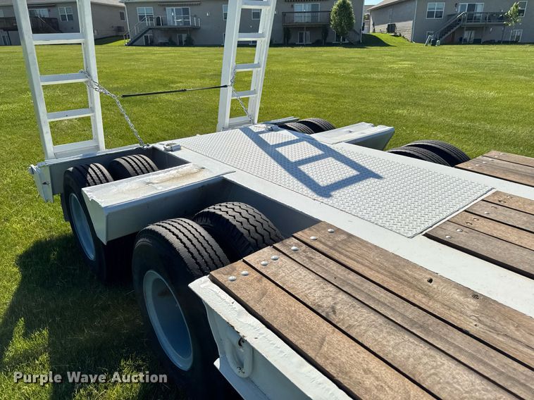 image for item DV2624 1974 Hyster Corporations  C25TA equipment trailer