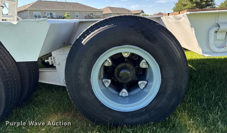 image for item DV2624 1974 Hyster Corporations  C25TA equipment trailer