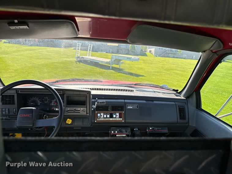 image for item DV2625 1996 GMC TopKick C5500 pumper fire truck