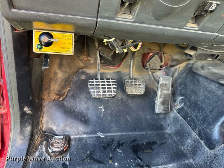 image for item DV2625 1996 GMC TopKick C5500 pumper fire truck