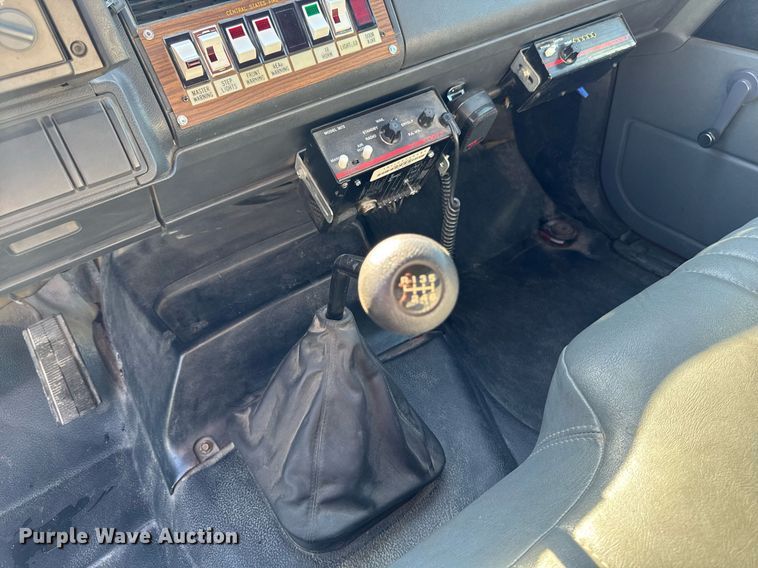 image for item DV2625 1996 GMC TopKick C5500 pumper fire truck