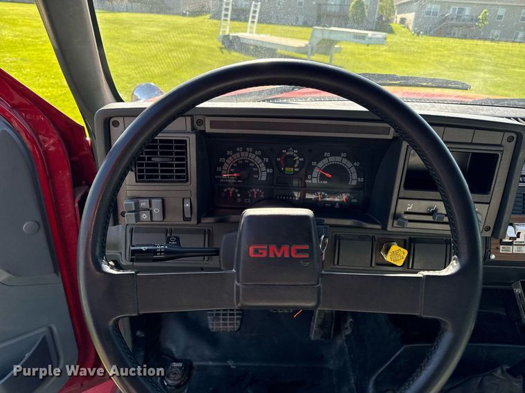 image for item DV2625 1996 GMC TopKick C5500 pumper fire truck