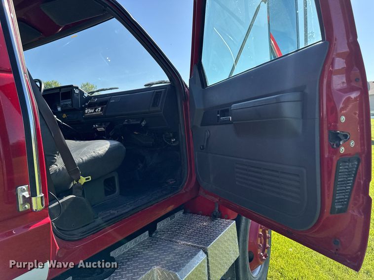 image for item DV2625 1996 GMC TopKick C5500 pumper fire truck