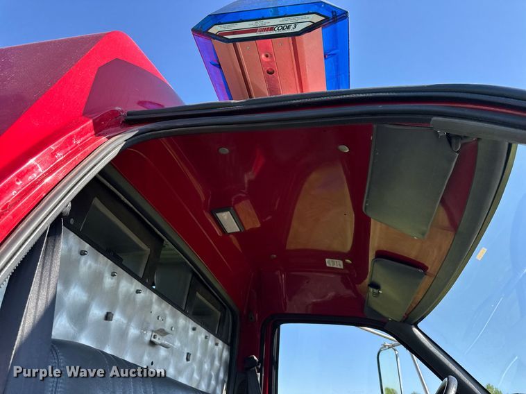 image for item DV2625 1996 GMC TopKick C5500 pumper fire truck