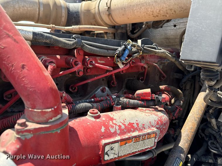 image for item DV2628 2012 Kenworth T800 semi truck